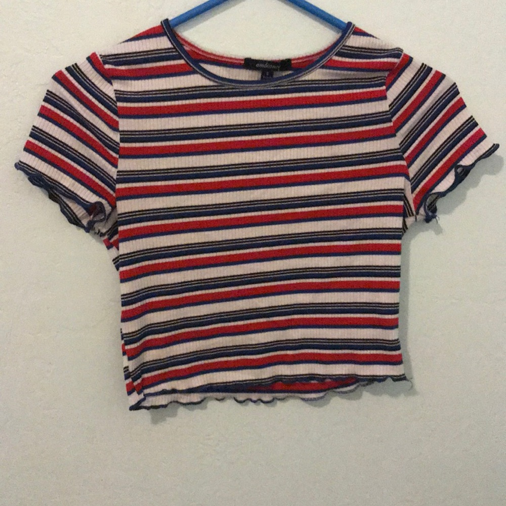ADORABLE CROP TOP!! 🤑🤑